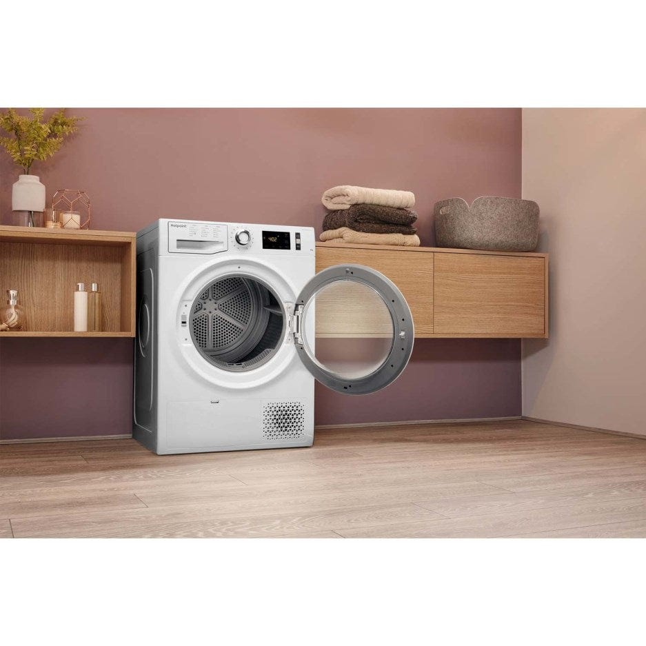 Hotpoint ActiveCare NTM1182XBUK 8Kg Heat Pump Tumble Dryer - White | Atlantic Electrics