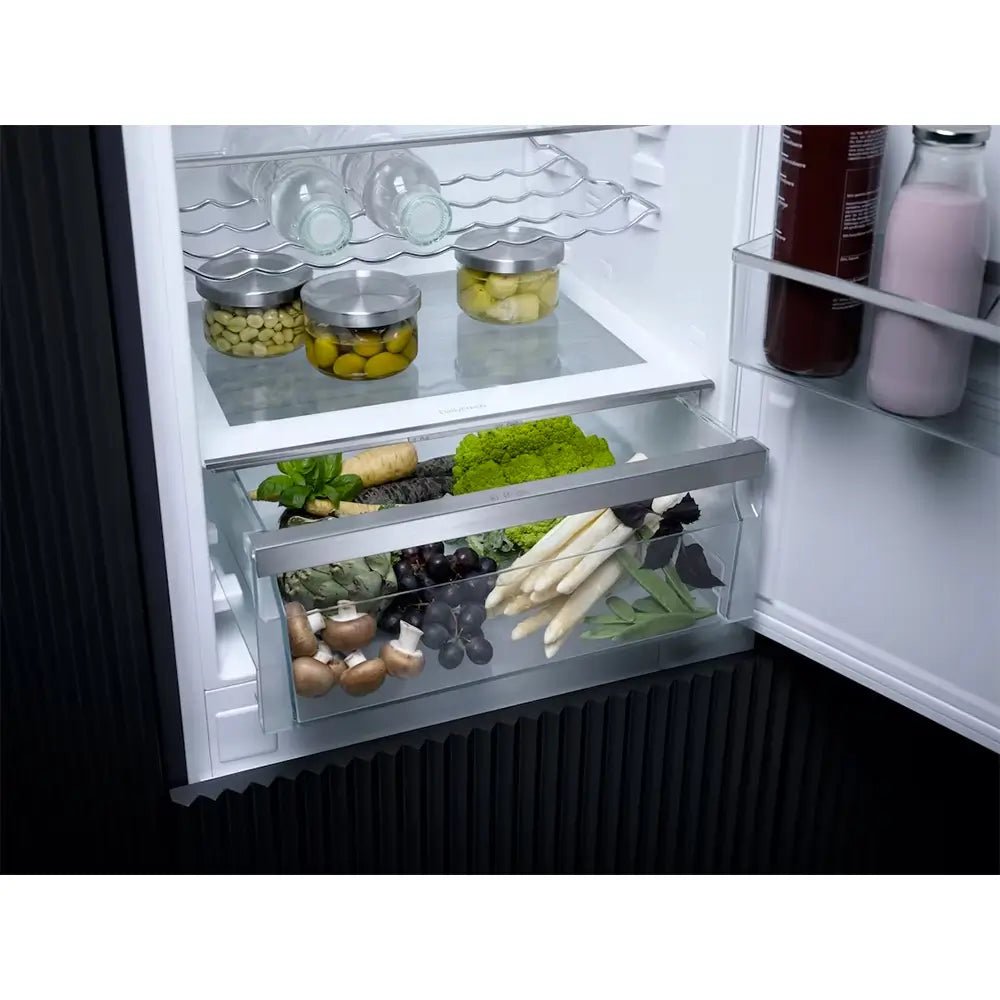 Miele KFN7764D 254 Litre Built-In Fridge Freezer Combination with FlexiLight 2.0, NoFrost & DynaCool - 55.9cm Wide | Atlantic Electrics - 41547475943647 